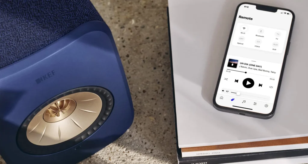 Kef lsx auf dem Tisch mit handy hifiaachen